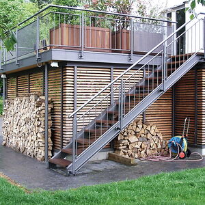 Holzverkleidung bei einer Außenfassade